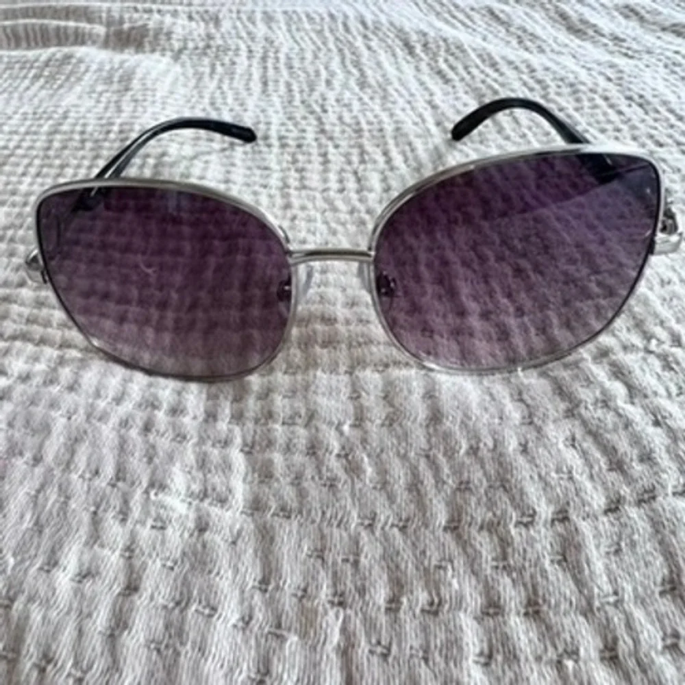 Juicy Couture Sunglasses Women One Size Silver‎ Purple Heart WJC61SG22S Y2K
